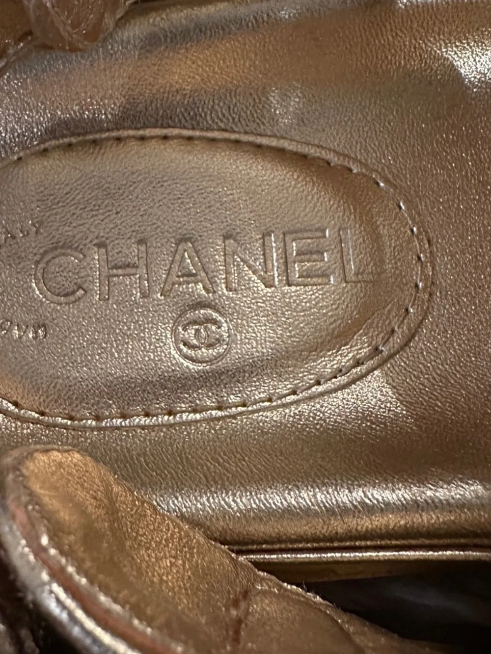 CHANEL please note